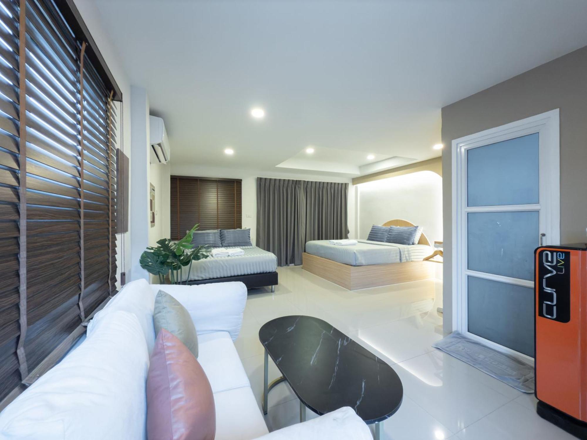 The Seathru Koh Larn Hotel Pattaya Exterior photo